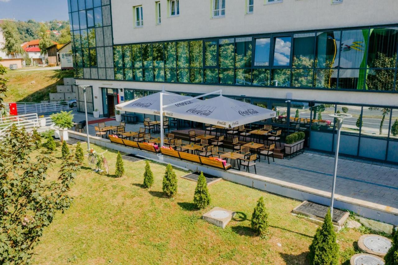 University Hotel Dorrah Tuzla Exterior foto